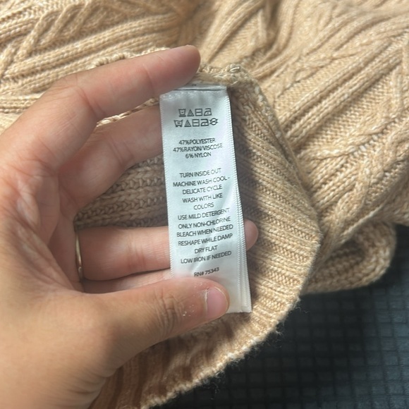 Nicole Miller Knit  Sweater - Picture 4 of 4